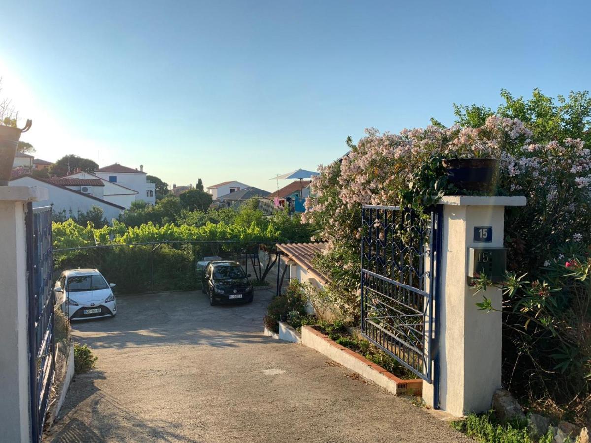 Danijela Apartment มาลีโลชินจ์ ภายนอก รูปภาพ